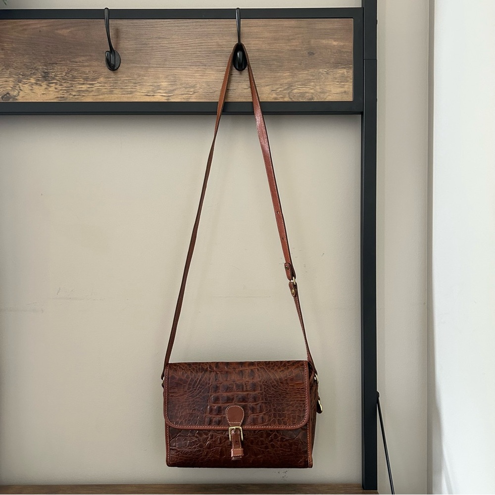 BRAHMIN croc embossed leather crossbody
vintage, heritage, designer, 90s, Y2K - Picture 9 of 16
